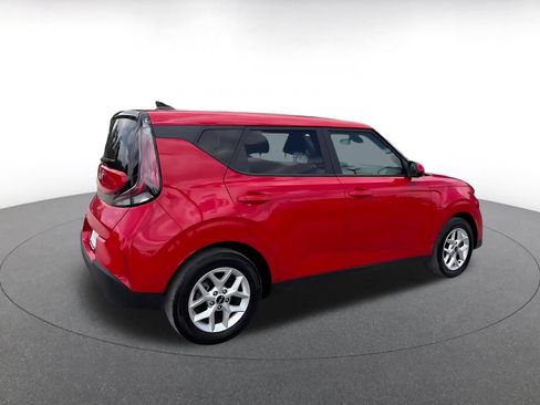 Used 2025 Kia Soul LX w/ LX Technology Package FWD image 15
