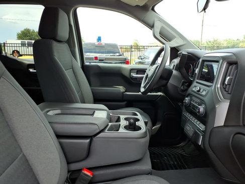 Used 2024 Chevrolet Silverado 1500 Custom w/ Turbomax Blackout Package RWD image 12