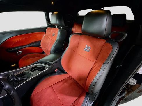 Used 2022 Dodge Challenger R/T Scat Pack w/ Plus Package RWD image 11