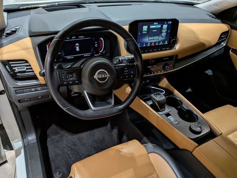 Used 2023 Nissan Rogue Platinum w/ Platinum Premium Package image 10