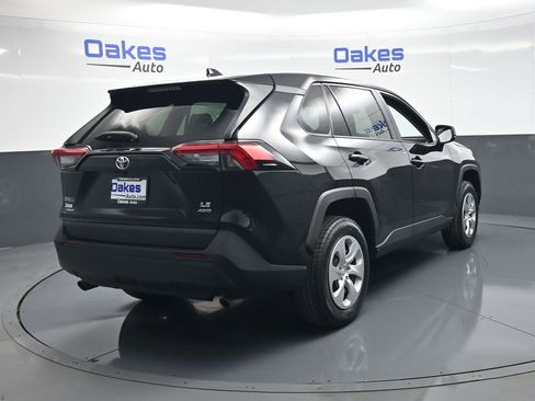 Used 2024 Toyota RAV4 LE AWD/4WD image 8