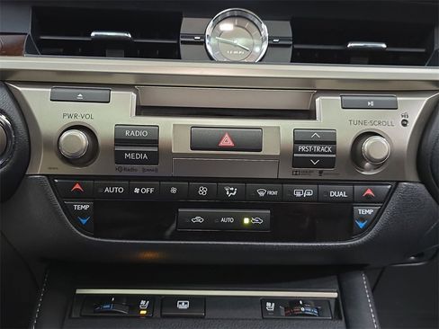 Used 2016 Lexus ES 350 w/ Luxury Package w/Wood Trim image 27