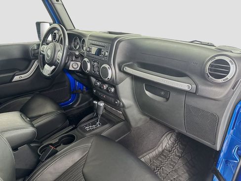 Used 2015 Jeep Wrangler Unlimited Sport image 21