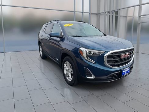 Used 2020 GMC Terrain SLE w/ Driver Convenience Package FWD image 2