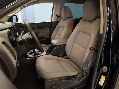 Used 2019 Chevrolet Colorado W/T w/ Custom Special Edition image 3