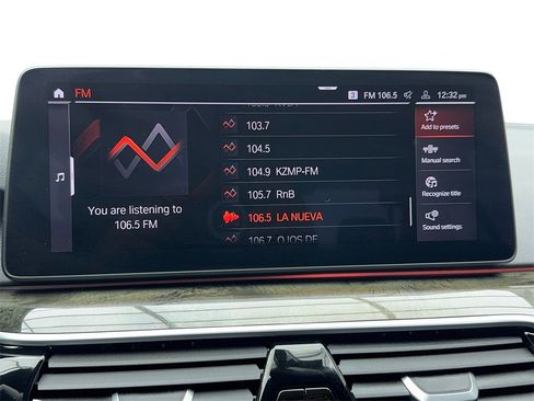 Used 2022 BMW 530i w/ Convenience Package image 25