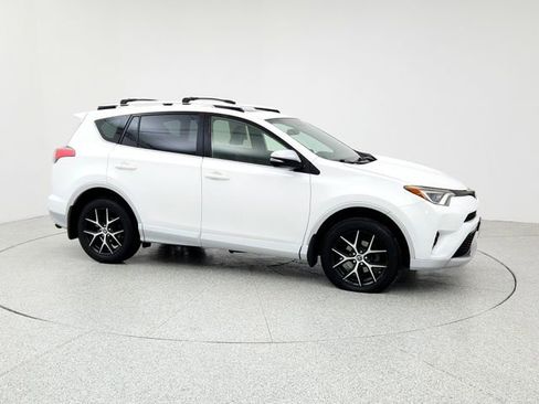 Used 2016 Toyota RAV4 SE image 3
