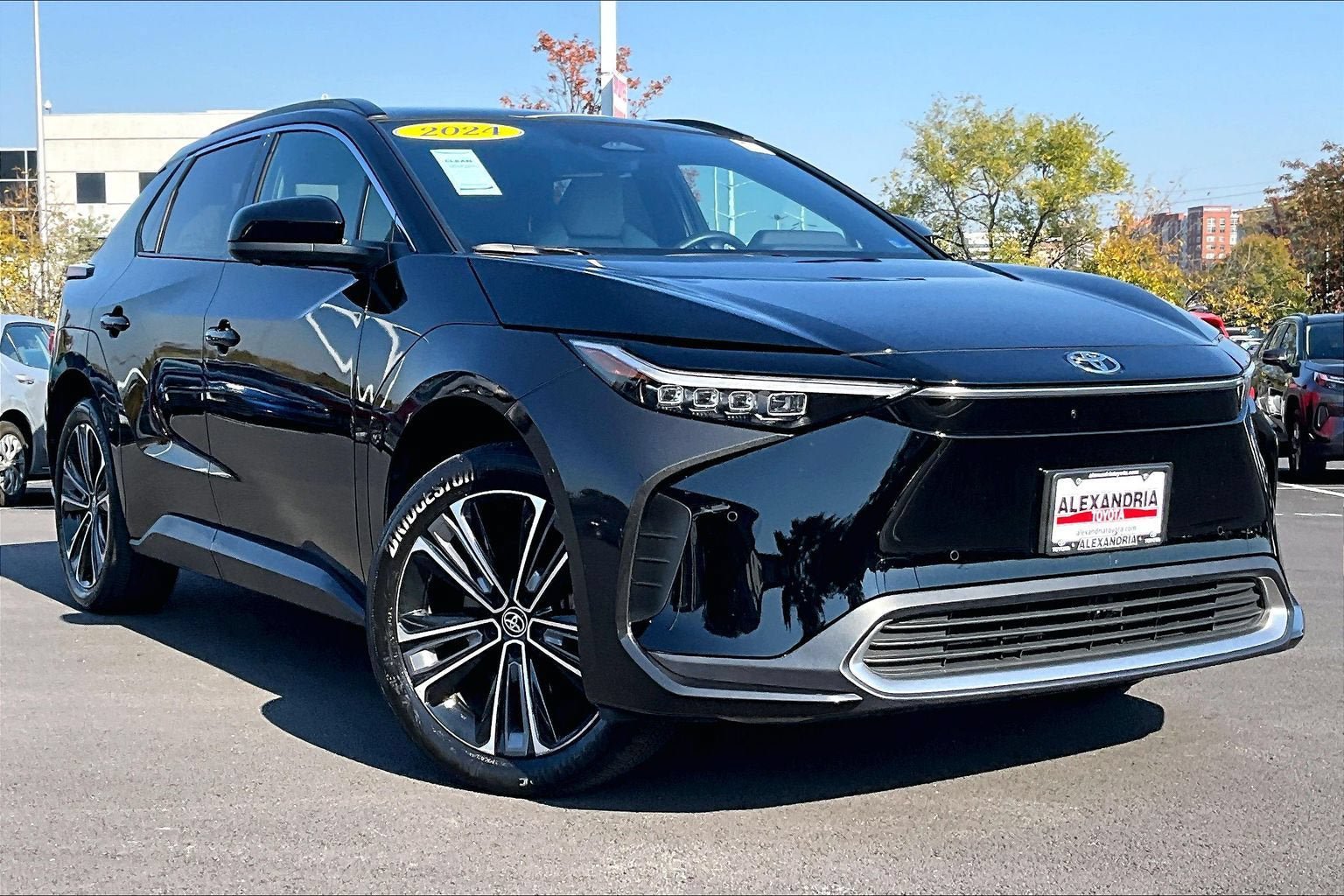 Used 2024 Toyota bZ4X AWD image 2