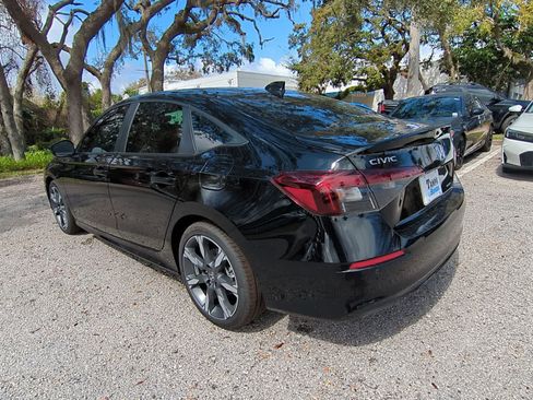 Used 2025 Honda Civic Sport Touring image 4