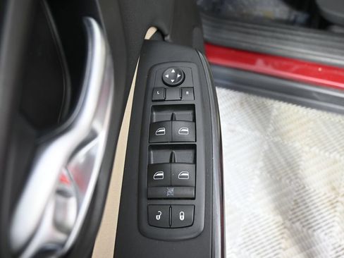 Used 2016 Jeep Cherokee Sport AWD/4WD image 19