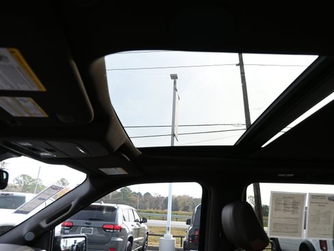 Used 2025 Ford F150 King Ranch w/ FX4 Off-Road Package image 34