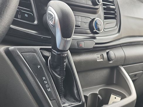 Used 2025 Ford Transit 250 148 Medium Roof image 18