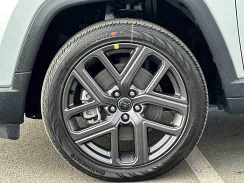 New 2026 Jeep Compass Limited image 30