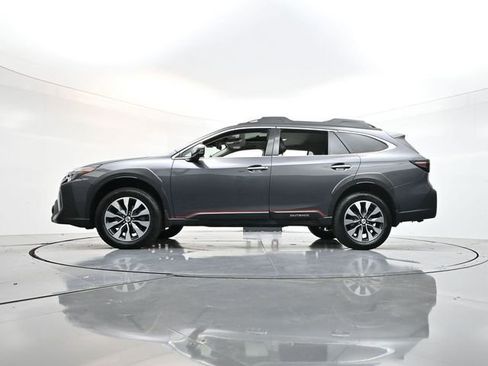 Used 2023 Subaru Outback Touring image 31