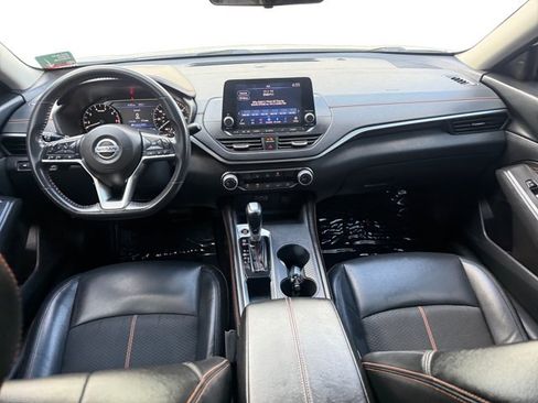 Used 2022 Nissan Altima 2.5 SR FWD image 13