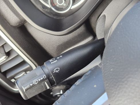 Used 2024 RAM 3500 Big Horn image 28