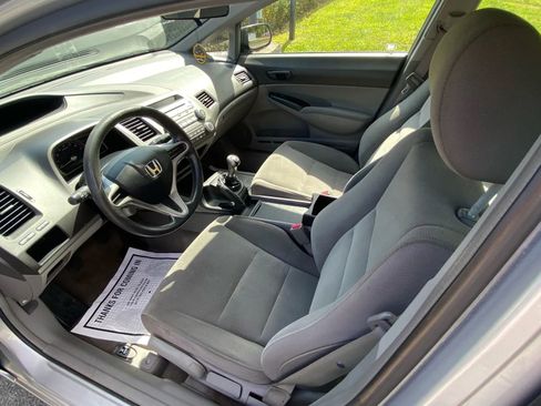 Used 2010 Honda Civic DX-VP image 10