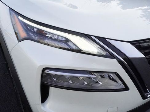 Used 2023 Nissan Rogue SV w/ SV Premium B Package image 37