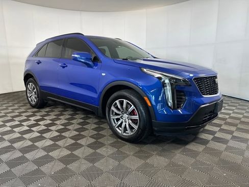 Used 2021 Cadillac XT4 Sport image 2