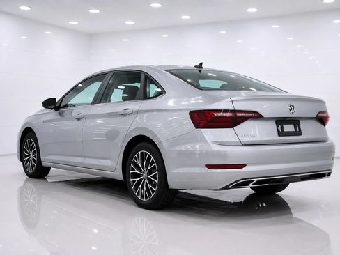 Used 2019 Volkswagen Jetta SEL FWD image 3