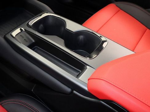 Used 2025 Chevrolet Equinox EV RS image 23