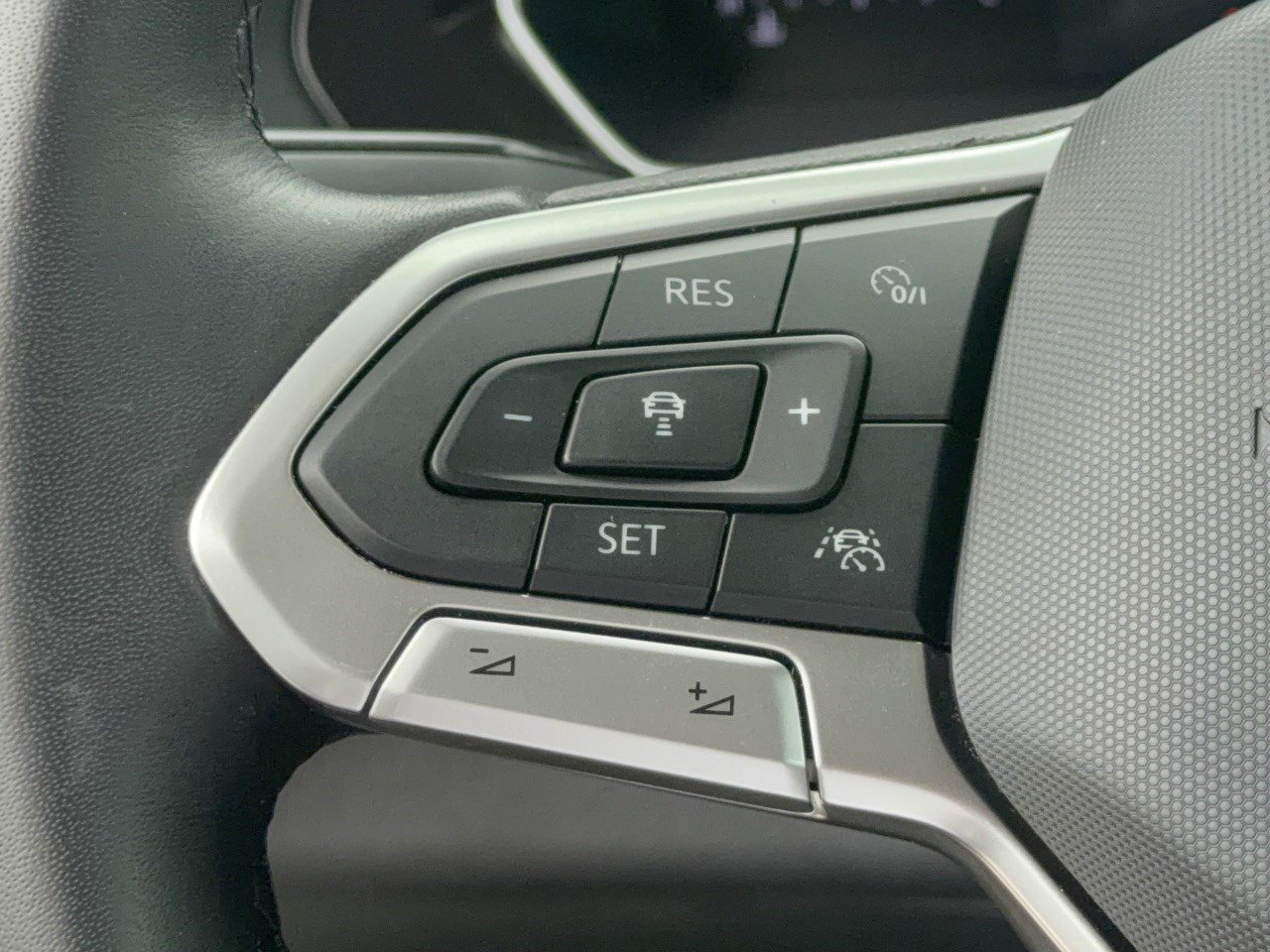 Certified 2024 Volkswagen Jetta S FWD image 18