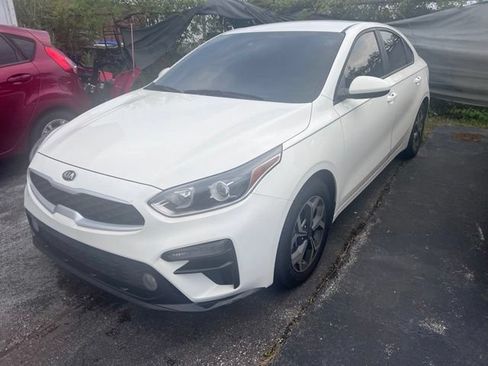Certified 2021 Kia Forte LXS FWD image 1
