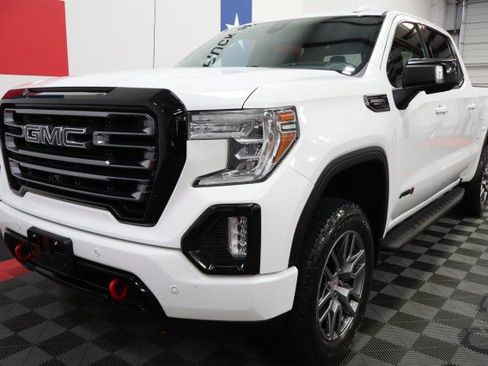 Used 2021 GMC Sierra 1500 AT4 w/ AT4 Premium Package AWD/4WD image 3