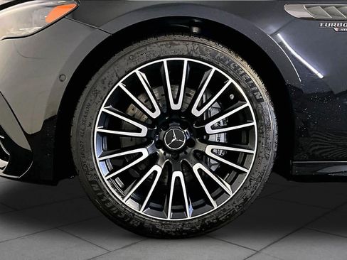 New 2026 Mercedes-Benz E 53 AMG e 4MATIC Sedan image 17