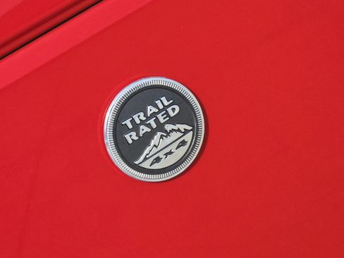 Used 2017 Jeep Wrangler Unlimited Rubicon w/ Connectivity Group image 12