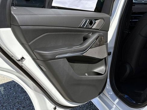 New 2026 BMW X5 xDrive40i w/ M Sport Package image 13
