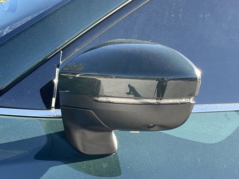 Used 2022 Nissan Pathfinder SL image 31