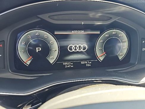 Used 2023 Audi Q8 Premium w/ Convenience Package AWD/4WD image 2