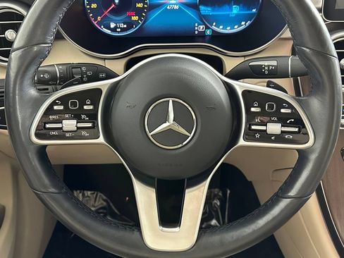 Used 2021 Mercedes-Benz GLC 300 4MATIC image 26