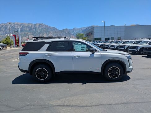 New 2026 Nissan Pathfinder Rock Creek AWD/4WD image 2
