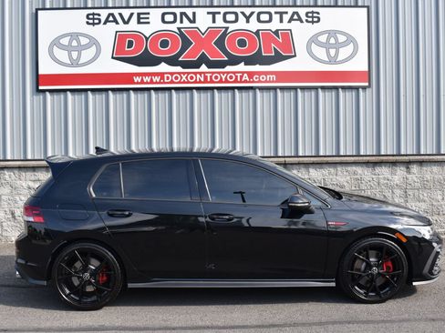 Used 2024 Volkswagen GTI SE FWD image 8