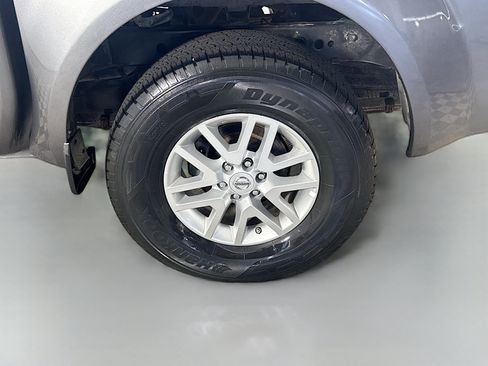 Used 2017 Nissan Frontier SV AWD/4WD image 35
