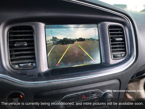 Used 2018 Dodge Charger SXT Plus w/ Blacktop Package image 17