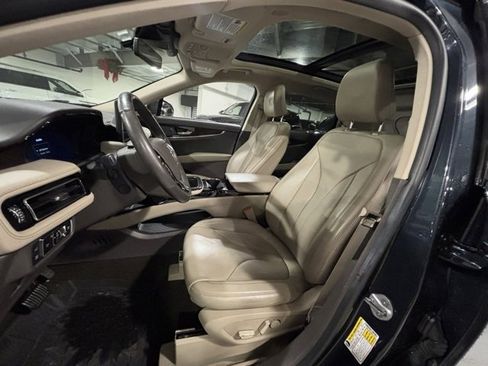 New 2022 Lincoln Nautilus Reserve image 18