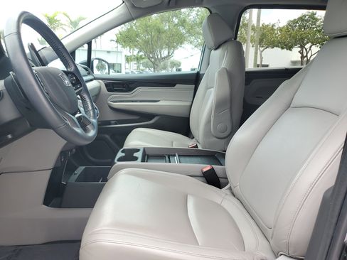 Used 2024 Honda Odyssey Touring image 18