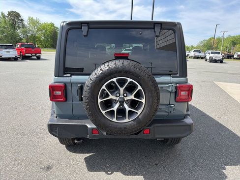 Used 2024 Jeep Wrangler Sport S image 7