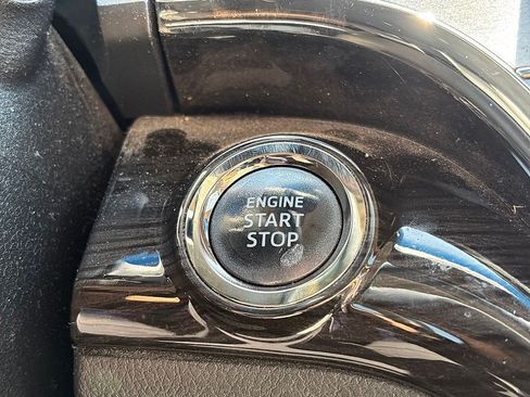 Used 2013 Toyota Avalon Limited FWD image 13