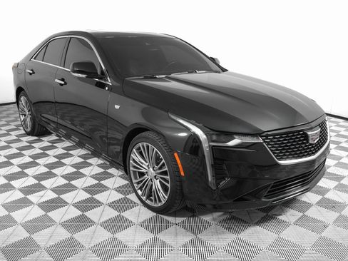 Used 2025 Cadillac CT4 Premium Luxury image 3