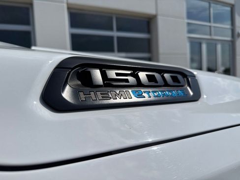 Used 2023 RAM 1500 Big Horn AWD/4WD image 4
