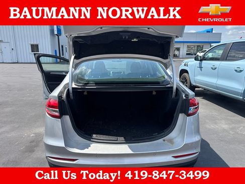 Used 2019 Ford Fusion SE FWD image 38