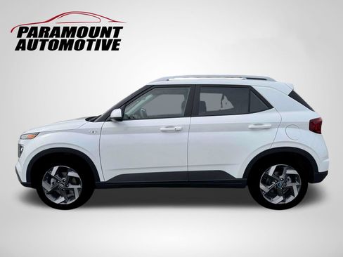 Used 2026 Hyundai Venue SEL FWD image 3