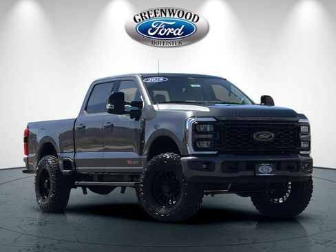 New 2026 Ford F250 Lariat w/ Black Appearance Package AWD/4WD image 2