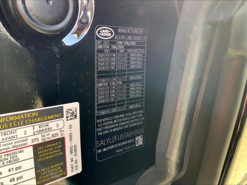 New 2026 Land Rover Range Rover Velar Dynamic SE image 12