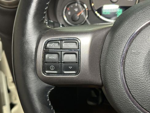 Used 2018 Jeep Wrangler Unlimited Sahara AWD/4WD image 24