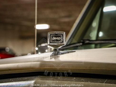 Used 1988 Jeep Grand Wagoneer AWD/4WD image 23